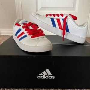 Classic Adidas - Kids - Size 3Y